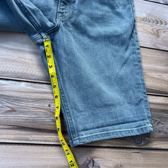 H&M Classic Gray Denim Jean Shorts for Men - Picture 3 of 5